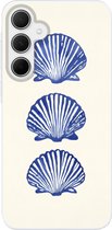 Telefoonhoesje Geschikt voor Samsung Galaxy A35 hoesje - Schelpen - Blauw - Patroon - Siliconen Telefoonhoesje Telefoonhoesje
