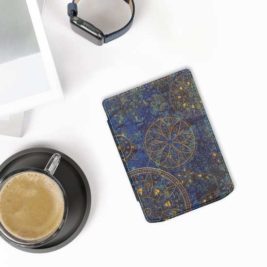 kwmobile e-reader hoesje geschikt voor Pocketbook Verse / Verse Lite / Verse Pro / Color / Vivlio Light/Light HD hoes - E reader flip case met magnetische sluiting - Ereader cover - Mandala design in geel / donkerblauw van Merkloos — afbeelding 4