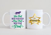 2 Leuke Paarden Mokken - Two feet move your body four feet move your soul + Nr 1 paardrijdster ter wereld - dieren - horse - pony - dierendag