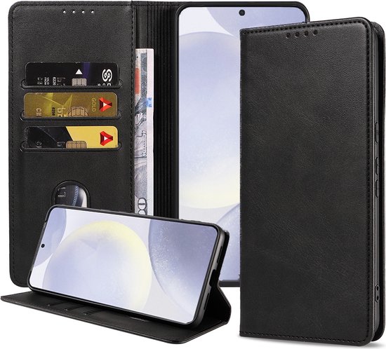 Zwart kunstleren telefoonhoesje, opengeklapt, met 3 pasjeshouders en een telefoonhouder.