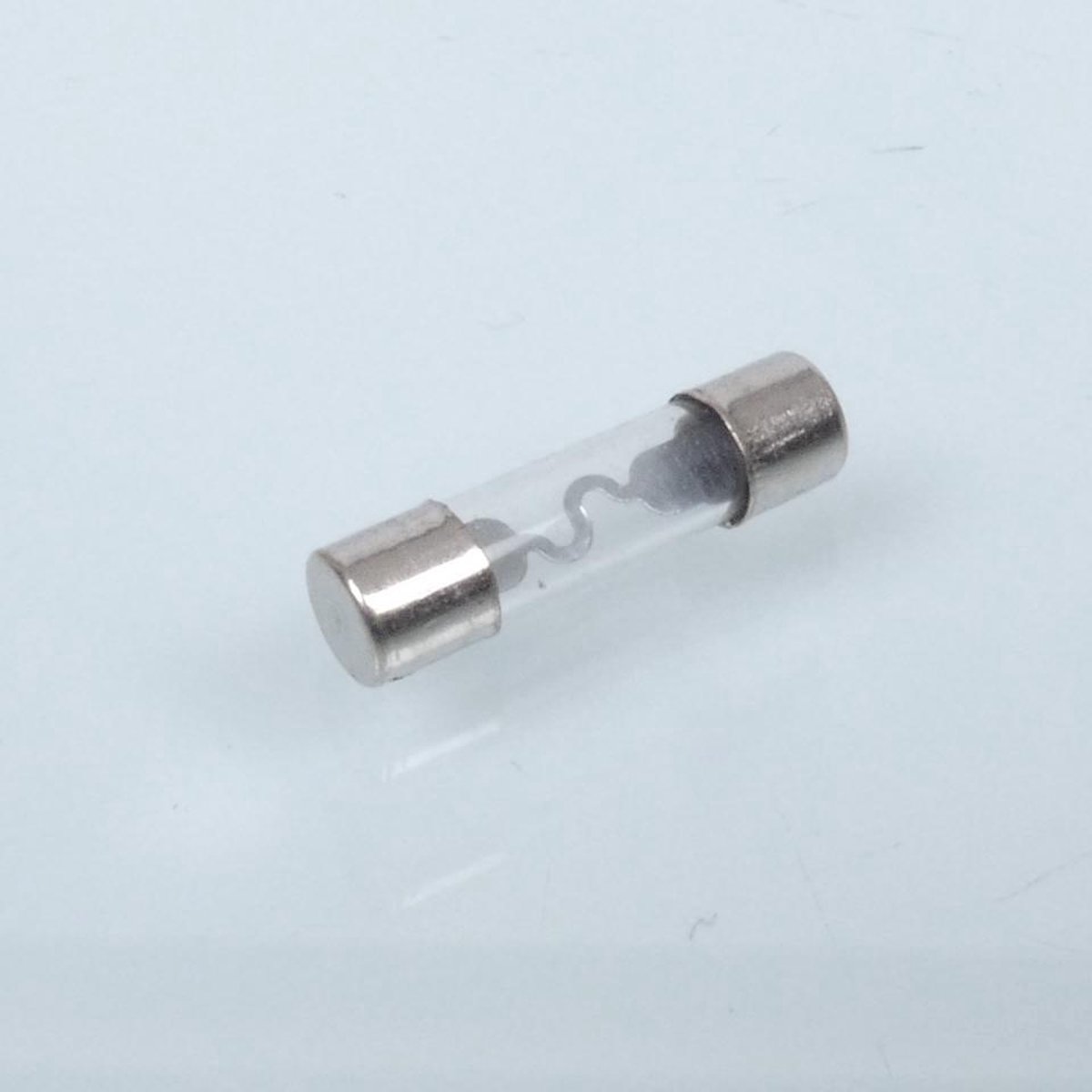 Fusible verre type cartouche 10 ampères 10A 25mm x 6mm pour moto auto scooter Neuf