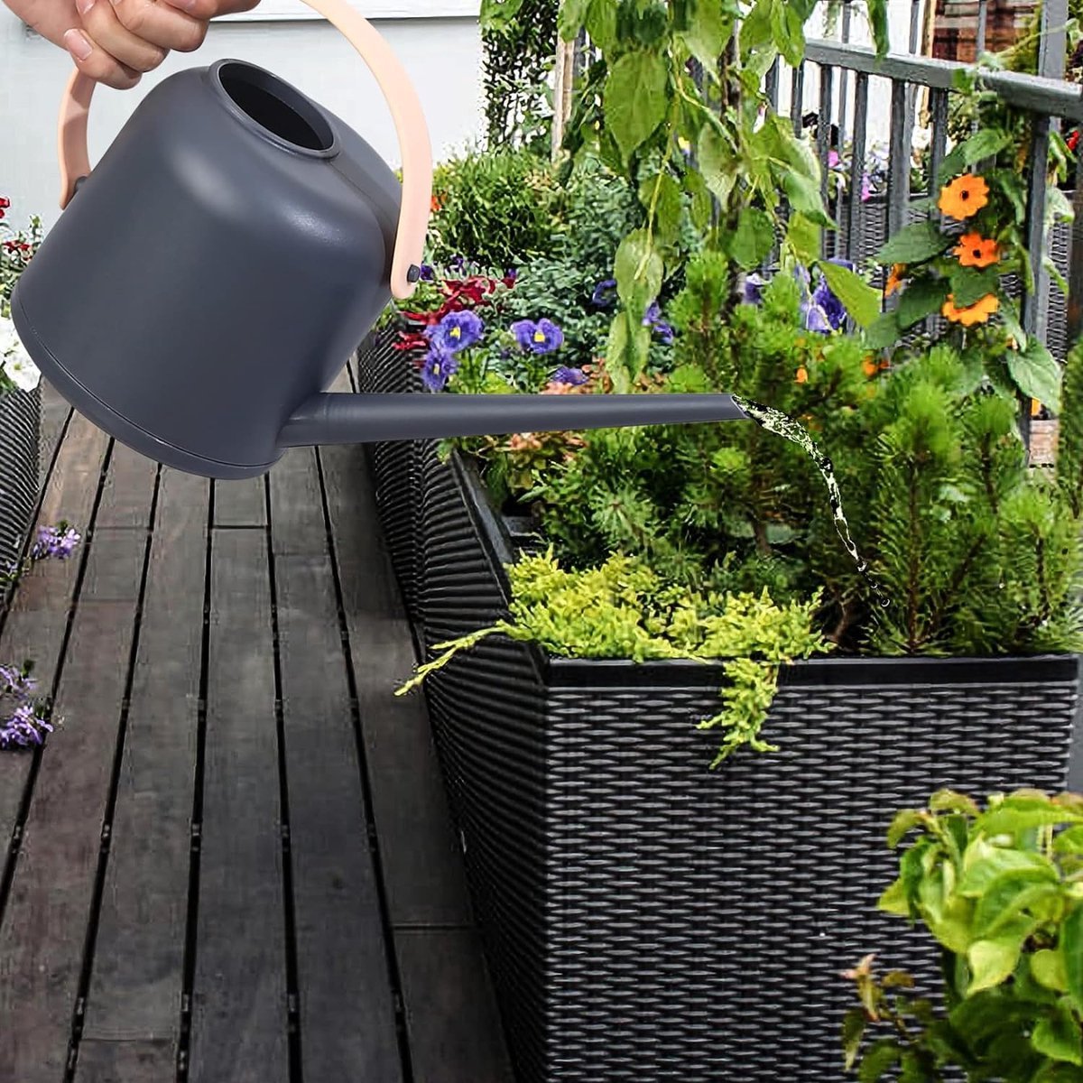Gieters voor kamerplanten en binnen, 1 liter roestvrij staal met Gieters voor kamerplanten en binnen, 1 liter roestvrij staal met