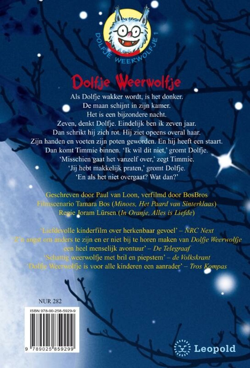 Achterkant van het boek 'Dolfje Weerwolfje' met tekst en een illustratie van een wolf.
