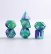 Afbeelding van het spelletje Lapi Toys - Dungeons and Dragons dobbelstenen - D&D dobbelstenen - D&D polydice - 1 set (7 stuks) - Acryl - Groen - Blauw