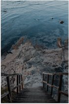 WallClassics - Poster Glossy - Escalier en Bois vers la Mer - 40x60 cm Photo sur Papier Poster avec Finition Brillante