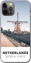 Geschikt voor iPhone 13 Pro hoesje - Nederland - Molen - Weiland - Siliconen Telefoonhoesje