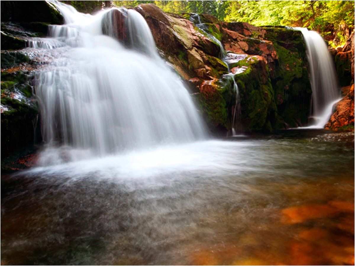 Fotobehang - Kleine Elbe waterval.