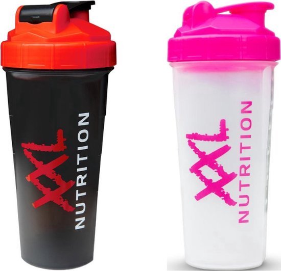 XXL Nutrition shakers: Zwarte beker met rode dop en roze beker met roze dop. Beide met XXL Nutrition logo.