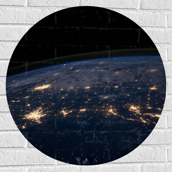 Muursticker Cirkel - Uitzicht op deel van de Aarde in het Donkere vanuit Heelal - 70x70 cm Foto op Muursticker