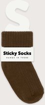Sticky socks - babysokjes die niet afzakken -6-12+ M - Browny - 100% biologisch katoen - antislipzone - Nederlands design