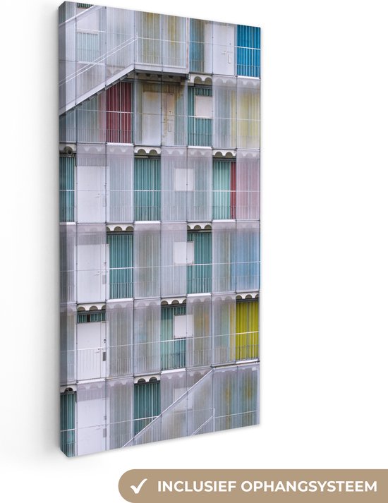 Canvas Schilderij Appartementen - Deuren - Architectuur - Trappen - 20x40 cm - Wanddecoratie