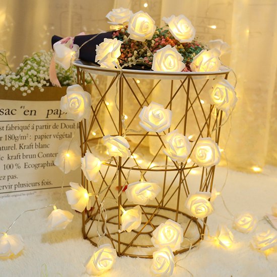 Guirlande Lumineuse de Fleurs de Rose à LED, 20 Guirlandes de Fleurs  Blanches d'Intérieur Guirlandes Romantiques à Piles pour les Décorations de  Jardin Extérieur Intérieur 