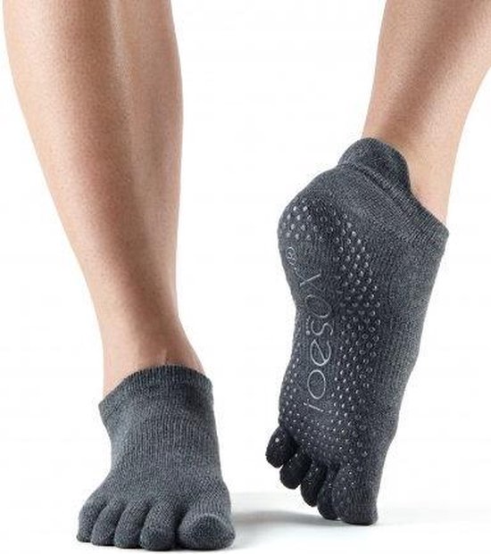 ToeSox Low Rise - Antislip Sokken - Met Tenen - Charcoal – Grijs van ToeSox — afbeelding 2