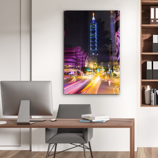 MuchoWow® Glasschilderij 80x120 cm - Schilderij acrylglas - De verlichte Taipei 101 in Taiwan bij avond - Foto op glas - Schilderijen