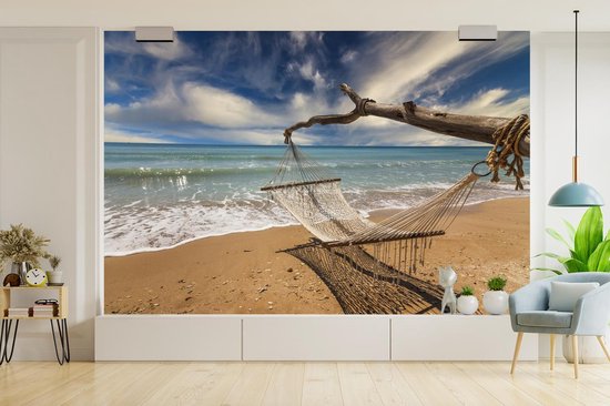 Papier peint Papier peint photo en vinyle - Hamac sur la côte de la mer largeur 450 cm x hauteur 300 cm - Tirage photo sur papier peint (disponible en 7 tailles) / Mer et plage