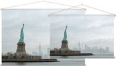 Het Vrijheidsbeeld en skyline van New York in de mist - Foto op Textielposter - 120 x 80 cm
