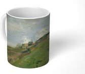 Mok - Koffiemok - De heuvel van Montmartre met steengroeve - Vincent van Gogh - Mokken - 350 ML - Beker - Koffiemokken - Theemok