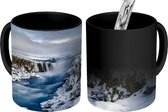 Magische Mok - Foto op Warmte Mok - IJslandschap met een waterval in IJsland - 350 ML