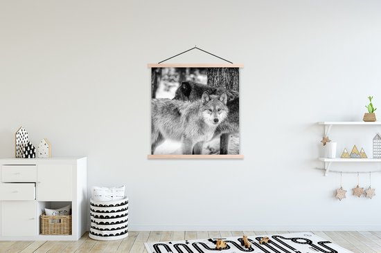 Posterhanger incl. Poster 120x120 cm - Schoolplaat - Groep wolven in zwart-wit - Textielposter - Blanke latten