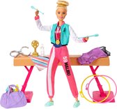Barbie Sport Gymnastiek Speelset - Met Sportkleding, Evenwichtsbalk en Prijzen - Barbiepop