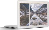 Laptop sticker - 15.6 inch - Doorkijk - Berg - Water - 36x27,5cm - Laptopstickers - Laptop skin - Cover