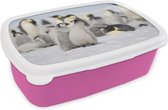 Broodtrommel Roze - Lunchbox - Brooddoos - Pinguïns - Sneeuw - Dieren - 18x12x6 cm - Kinderen - Meisje