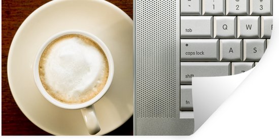 Stickers muraux - Une tasse de cappuccino est à côté d'un ordinateur portable - 80x40 cm - Feuille adhésive