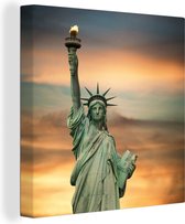 Statue de la Liberté aux Etats-Unis avec le coucher de soleil Toile 20x20 cm - petit - Tirage photo sur toile (Décoration murale salon / chambre)
