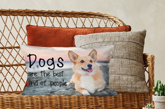 Sierkussen - Citation de Chiens «les chiens sont le Best type de personnes» et un arrière-plan avec un chien sur la plage