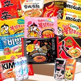 SAMCHEER Korean Ramen Snack Box - Samyang Buldak Carbonara - Nongshim Pikante Koreaanse Noedels - Kimchi Ramen - Rice Crackers - Bubble MilkTea - Milkis - 19-delig box