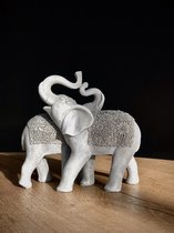 Olifanten paar 17 cm hoog - polyresin- kunsthars- dierenbeeld- schattig beeld- voor binnen- decoratiefiguur- cadeau- geschenk- Valentijn- Moederdag- Kerst- Nieuwjaar