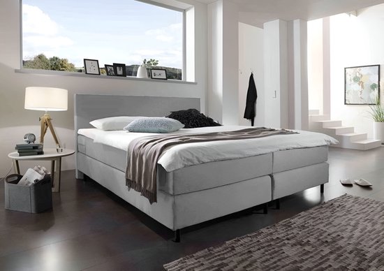 Beddenbriljant Boxspring Bravo - 140x200 - Grijs - Bonellvering - Stof - Inclusief Topper - Bed compleet