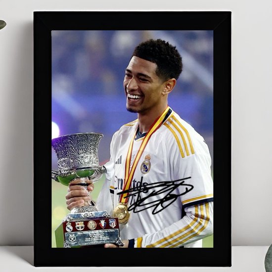 Autographe encadré de Jude Bellingham – 15 x 10 cm dans un cadre Zwart Classique – Signature imprimée – Borussia Dortmund – Real Madrid – Legend du football – Voetbal – Trophee