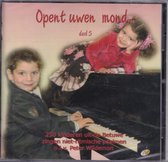 Opent uwen mond 5 - 250 kinderen uit de regio Opheusden zingen niet-ritmische Psalmen o.l.v. Peter Wildeman - Dirk Stuurbrink bespeelt het orgel