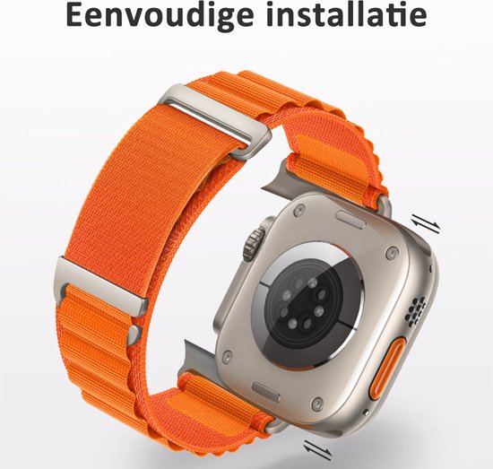 Oranje Alpine Loop bandje aan zilverkleurig smartwatch, met dubbele gesp.
