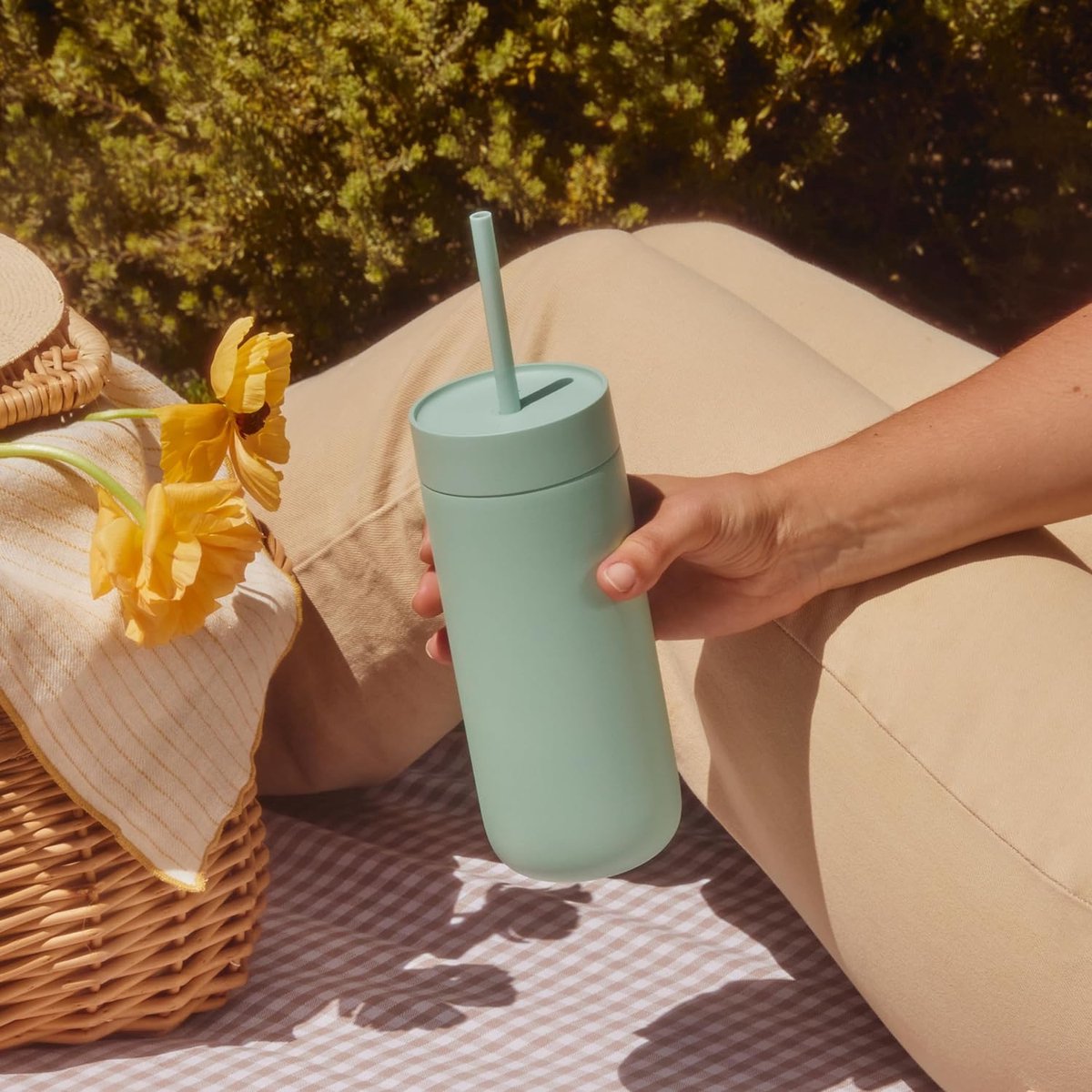 Carter Cold Travel Mug voor water, ijsthee, koffie, smoothies, ijskoffie en meer, roestvrijstalen vacuüm geïsoleerde ijskoffiemok met lekvrij deksel en rietje, matwit