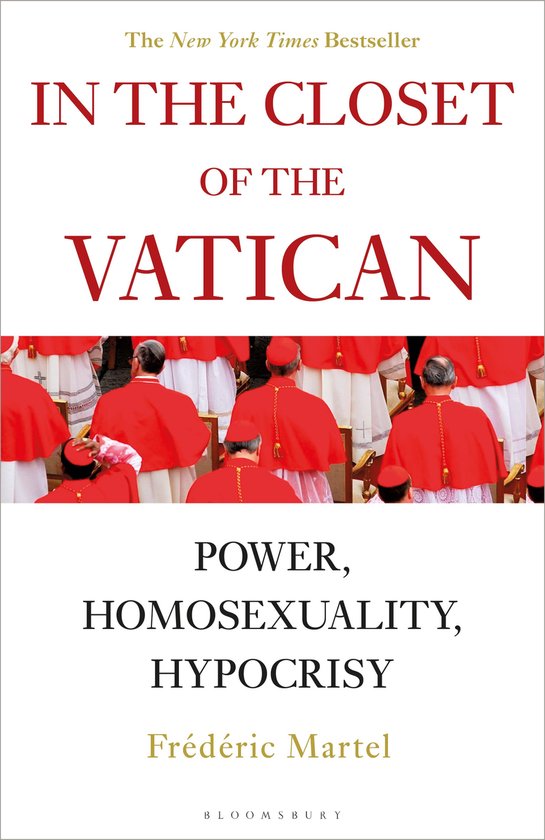 Boek "In The Closet Of The Vatican" met de ondertitel "Power, Homosexuality, Hypocrisy" en "The New York Times Bestseller". Mannen in rode gewaden.