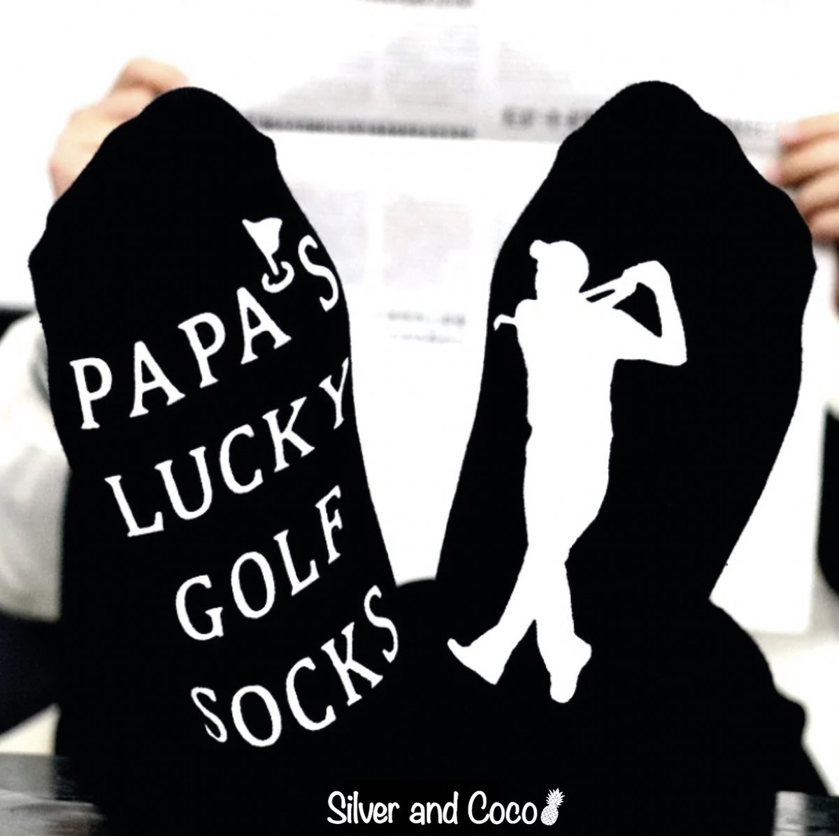 SilverAndCoco - Papa's Golf Sokken / Gekke Vrolijke Foute Vaderdag Kleding / Leuke Grappige Dikke Warme Heren Socks / Verjaardag Geschenk accessoires Sok Outfit Katoen / Mannen Cadeau met Tekst - Papa's Lucky Golf Socks