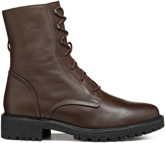 Botte GEOX en cuir marron avec épaisse semelle noire.