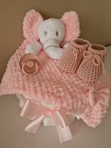 Luiertaart small olifant meisje - babyshower - kraamcadeau