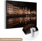 MuchoWow® Glasschilderij 120x80 cm - Schilderij acrylglas - Architectuur - Reflectie - Nacht - Gent - Foto op glas - Schilderijen