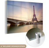 MuchoWow® Glasschilderij 180x120 cm - Schilderij acrylglas - Parijs - Eiffeltoren - Brug - Foto op glas - Schilderijen