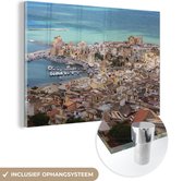 MuchoWow® Glasschilderij 60x40 cm - Schilderij acrylglas - Een luchtfoto van stad aan de waterkant - Foto op glas - Schilderijen