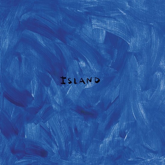 Abstracte blauwe verf met tekst 'ISLAND' in het midden.
