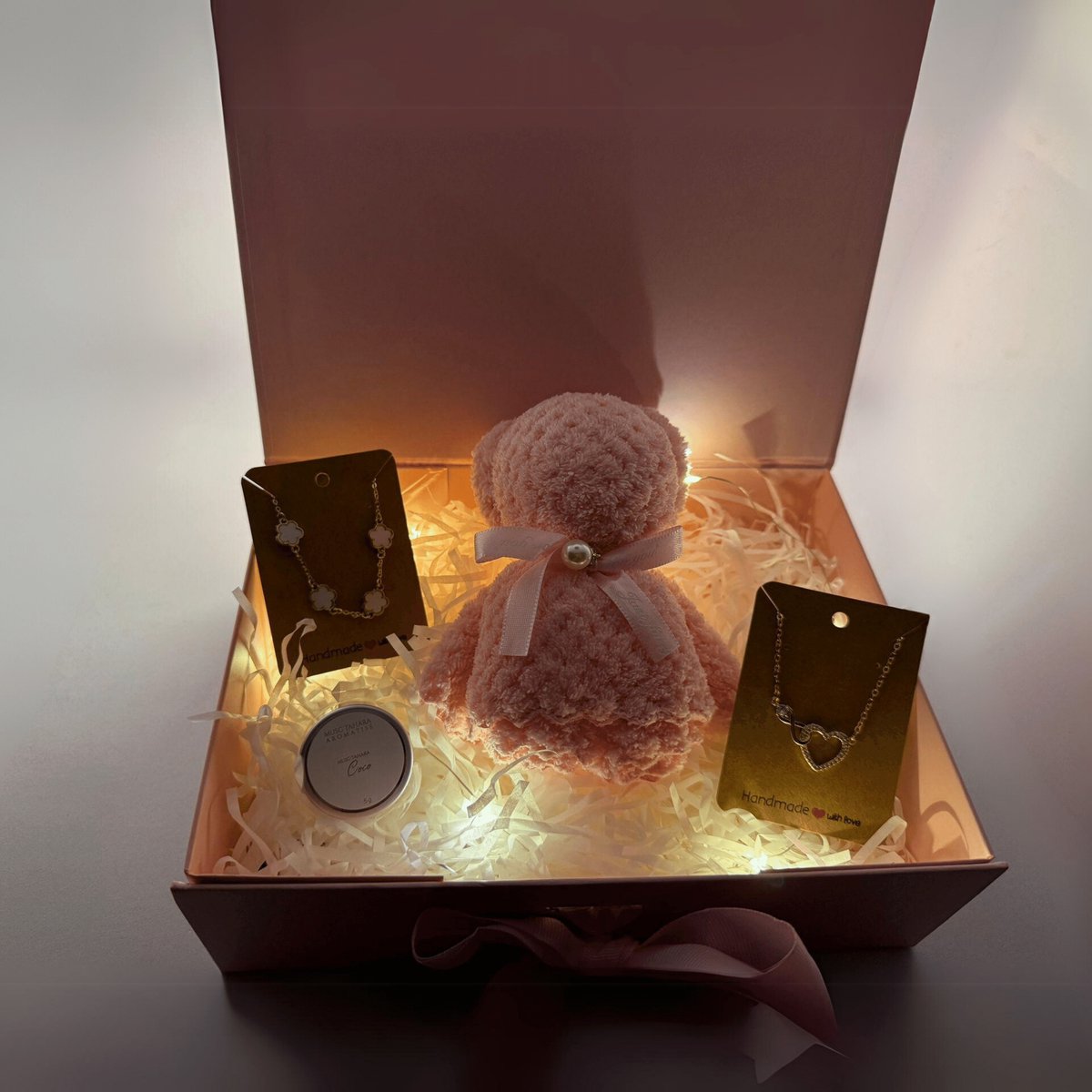 Goedkoopste Luxe Verwenpakket - Geschenkset - Geur - Moederdag - Verrassingspakket - Cadeau voor Haar - Accessoires - Exclusief - Stijlvol - Beste Cadeau Idee - Perfect voor Verjaardagen - cadeau - tedybeer - sieraaden - musc tahara -ketting-armband -musk tahara