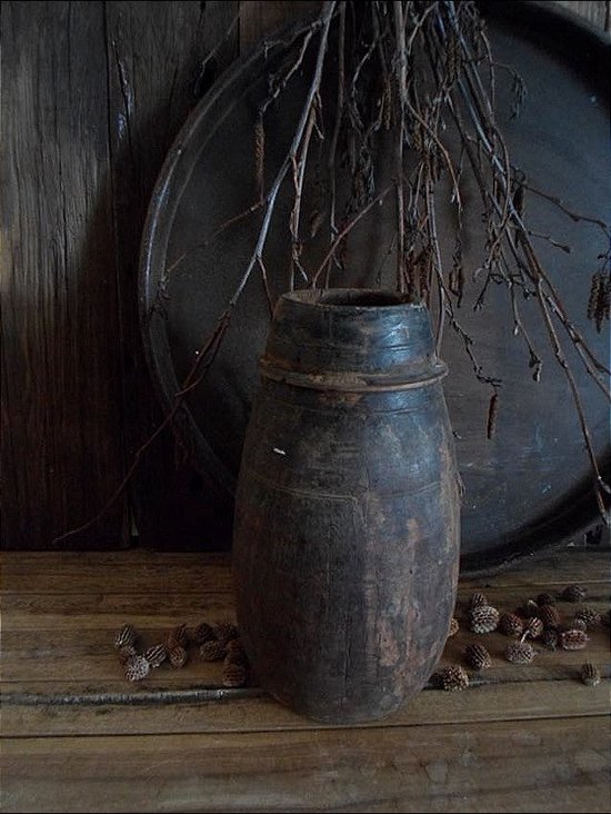 Authentieke Nepalese houten boterpot L/Oude Nepalese houten pot 30 cm