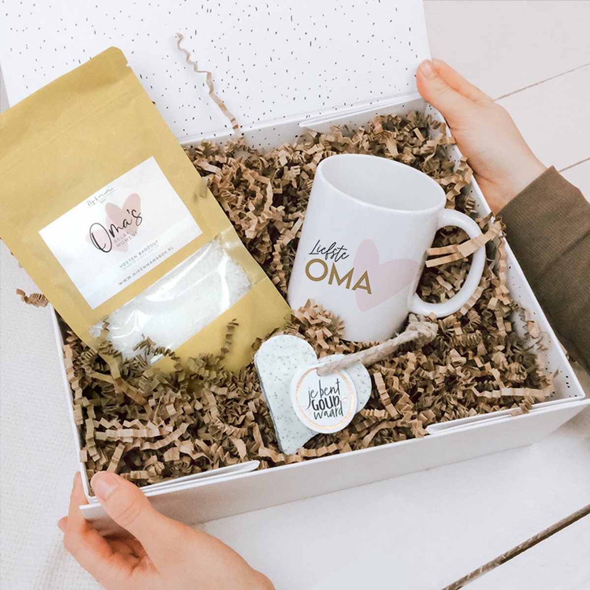 Goedkoopste Mooi cadeau voor Oma deze Moederdag - Cadeaubox voor Oma | Oma you're fabulous