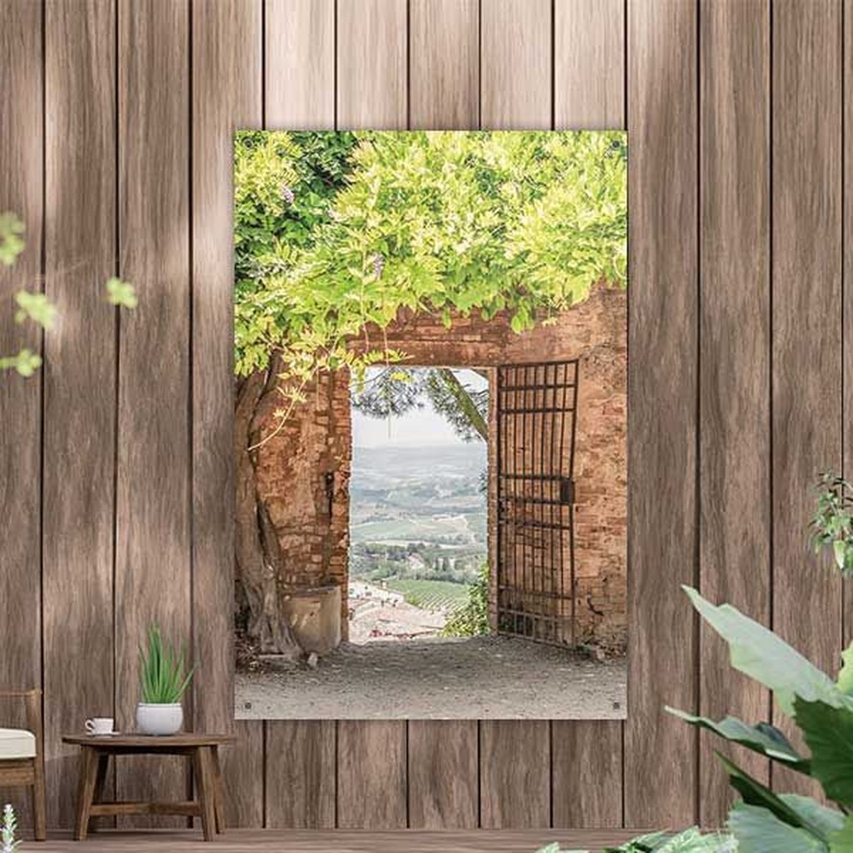 Tuinposter | Bakstenen muur in Toscane | staand | Wallz | 140 x 210 cm | tuindoek