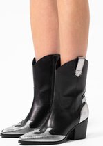 Manfield - Dames - Zwarte leren cowboylaarzen met zilverkleurige details - Maat 37