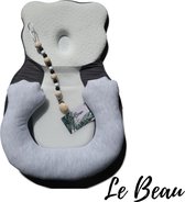 Babynestje by Le Beau in beer vorm met leuke speenkoord